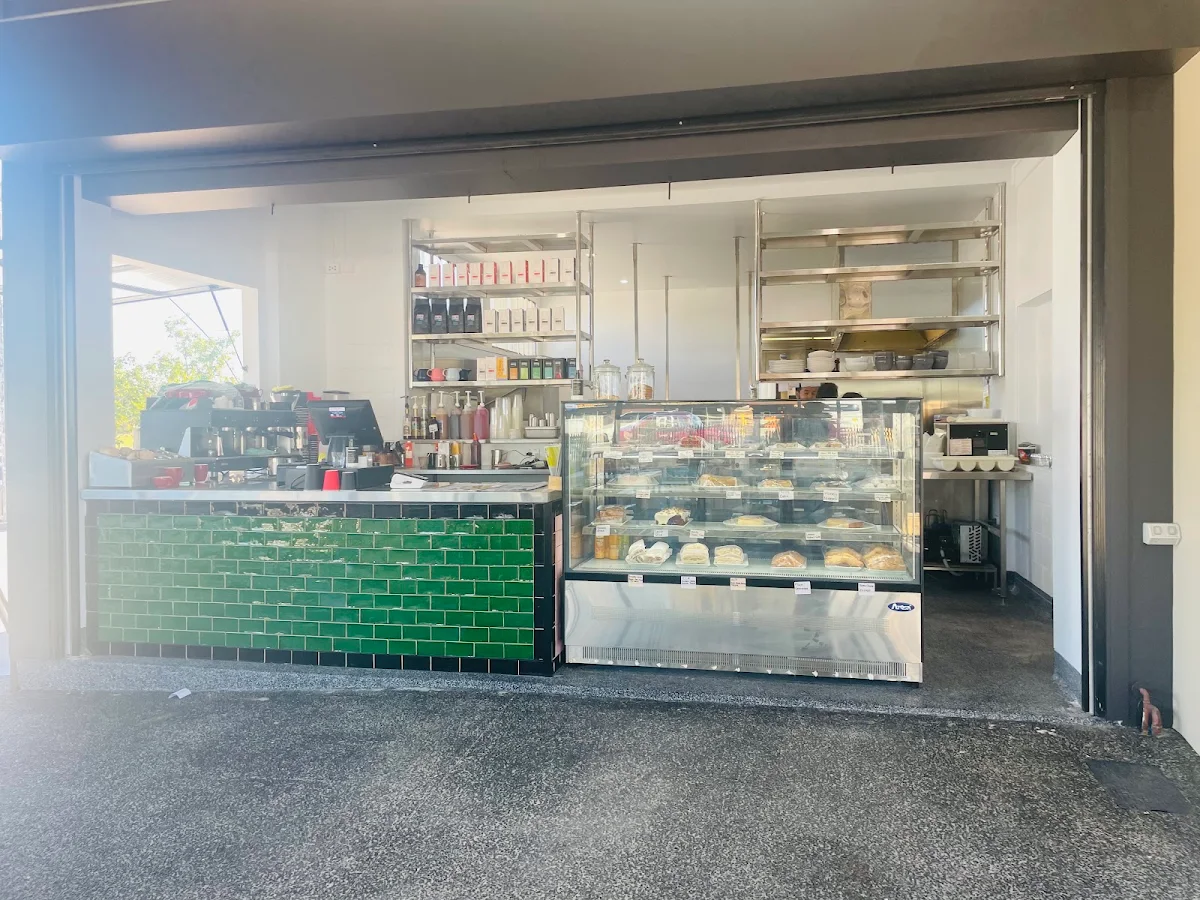 Vibe, Carport Cafe