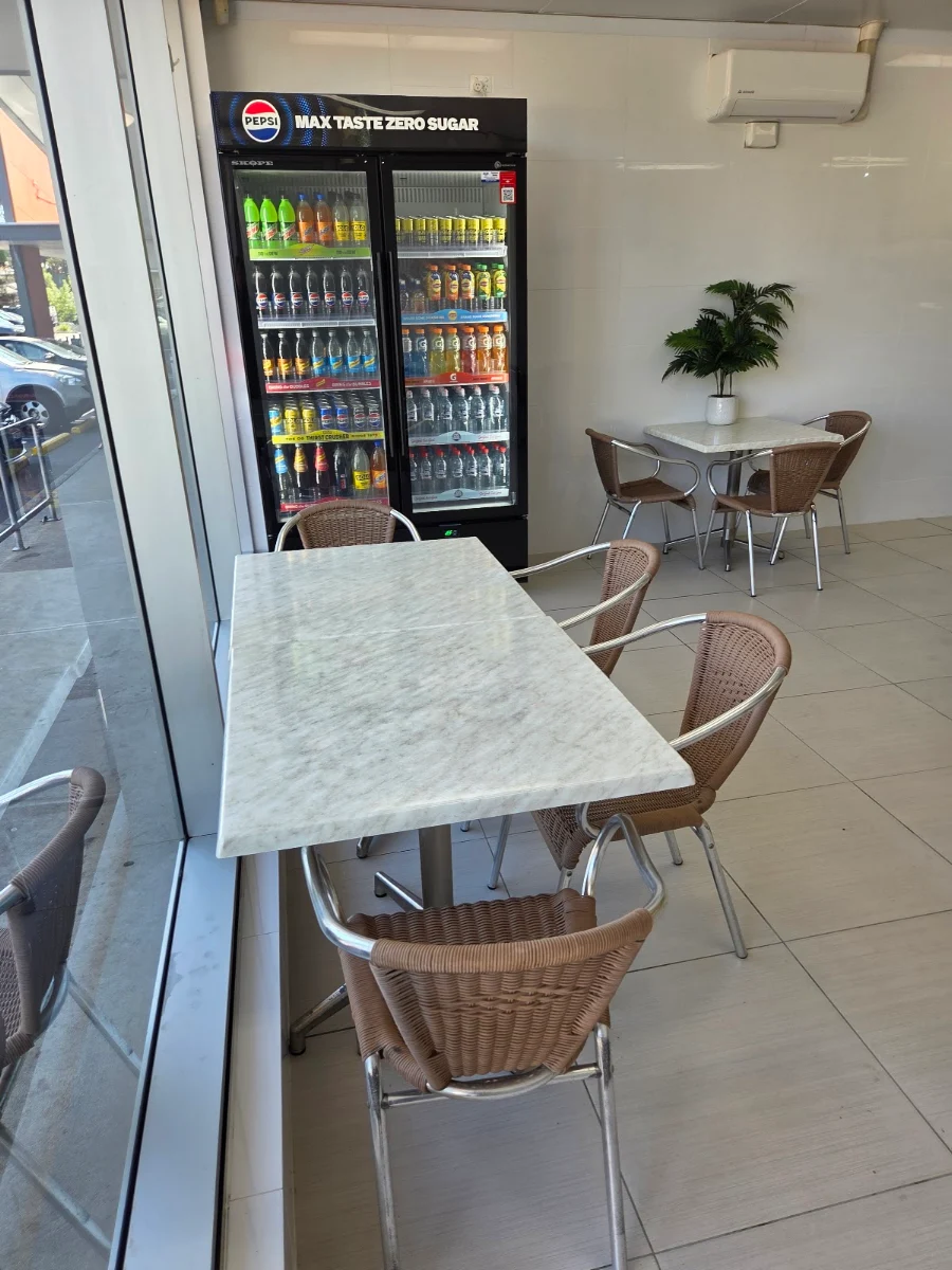 Vibe, Junction chicken & takeaway