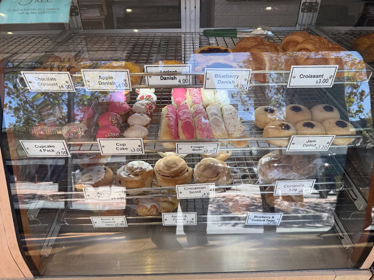 Vibe, Bake My Day Bakery