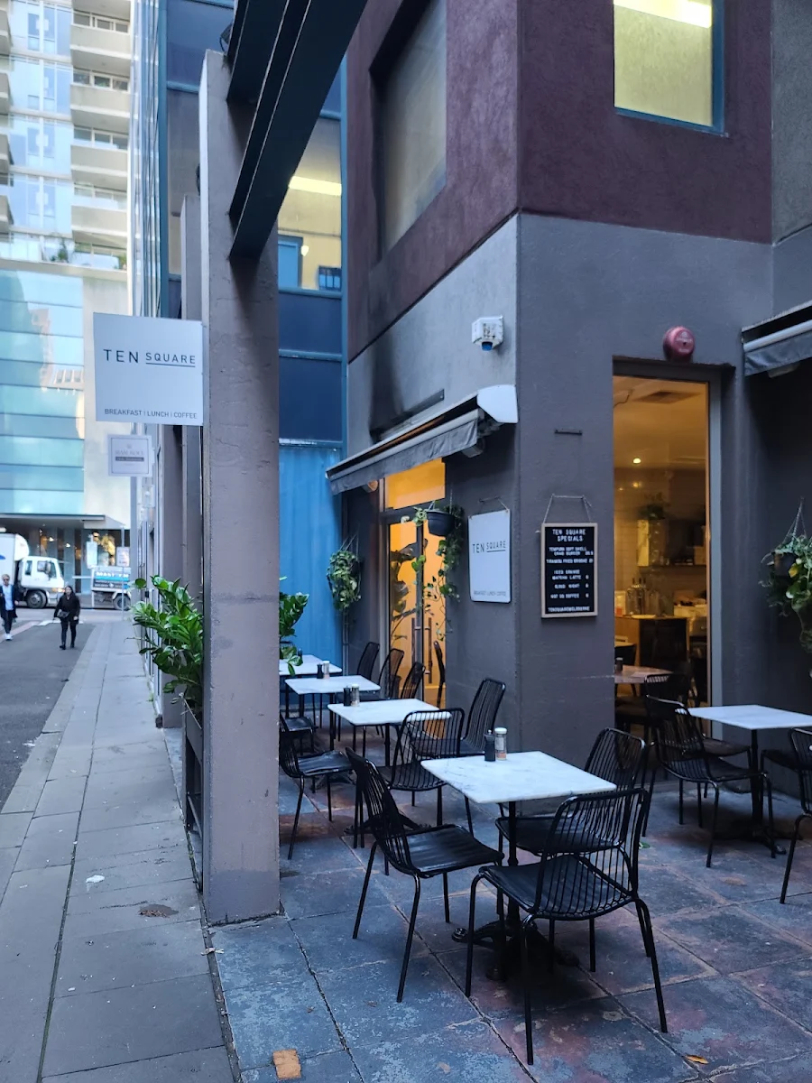Vibe, Ten Square Cafe