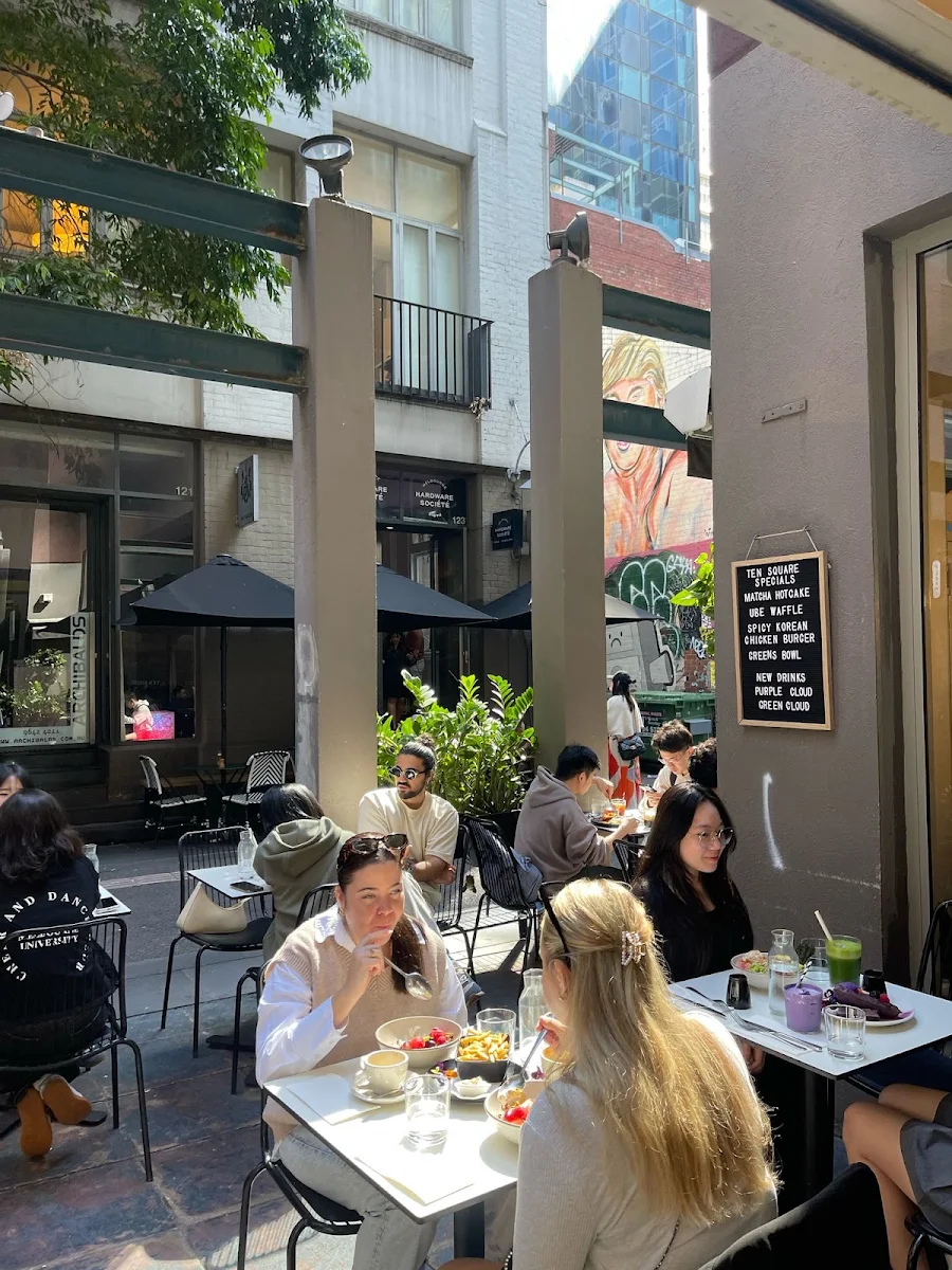 Vibe, Ten Square Cafe