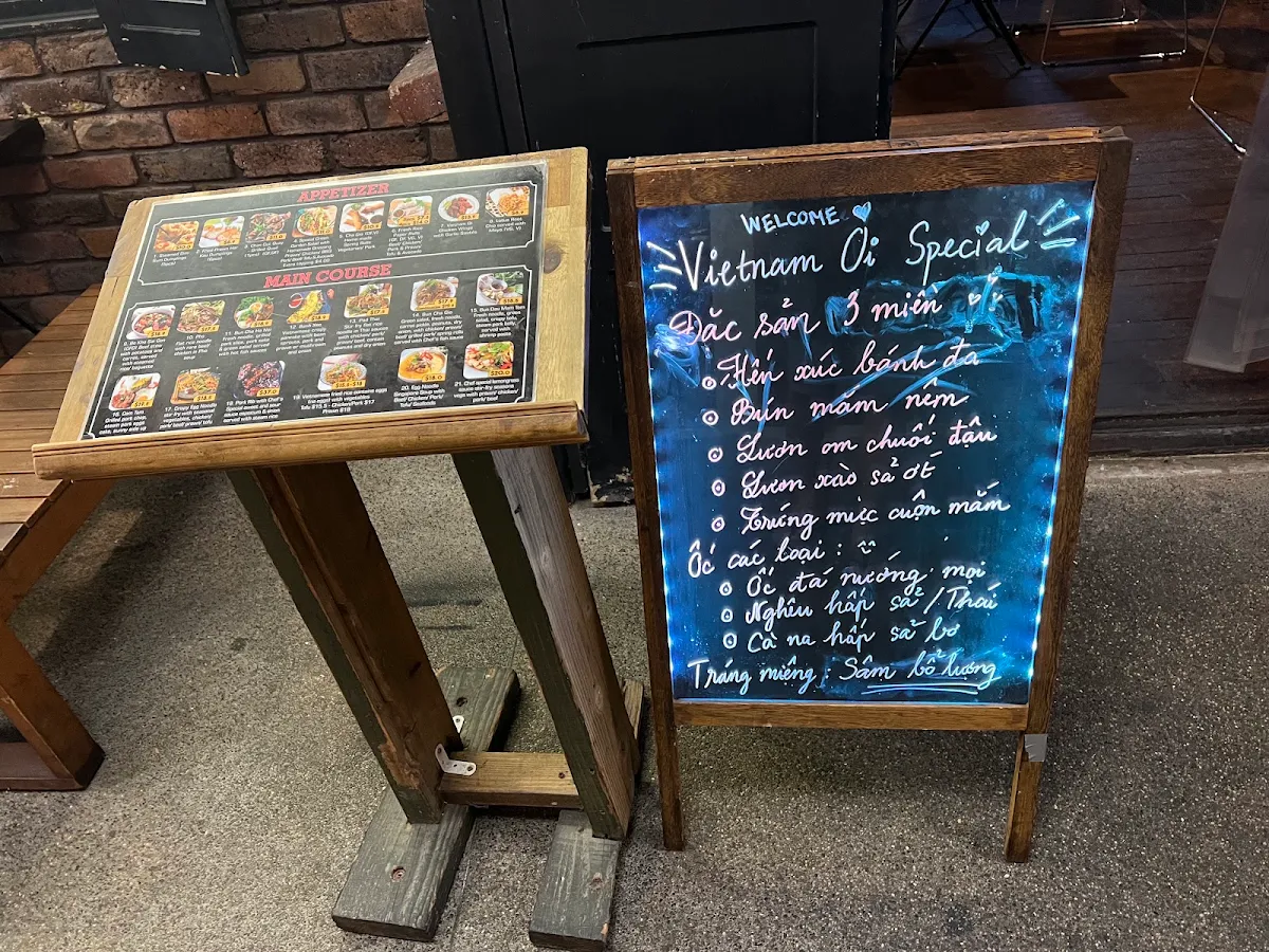 Menu, VietNam Oi (Vietnamese Restaurant Surfers Paradise)