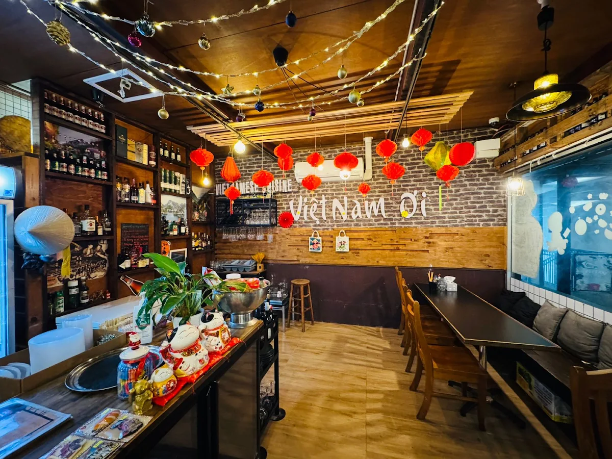 Vibe, VietNam Oi (Vietnamese Restaurant Surfers Paradise)
