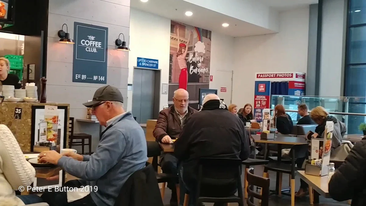 Vibe, The Coffee Club Café - Spencer Outlet Centre