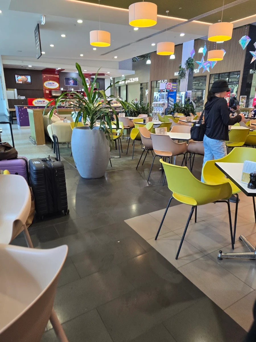 Vibe, The Coffee Club Café - Spencer Outlet Centre