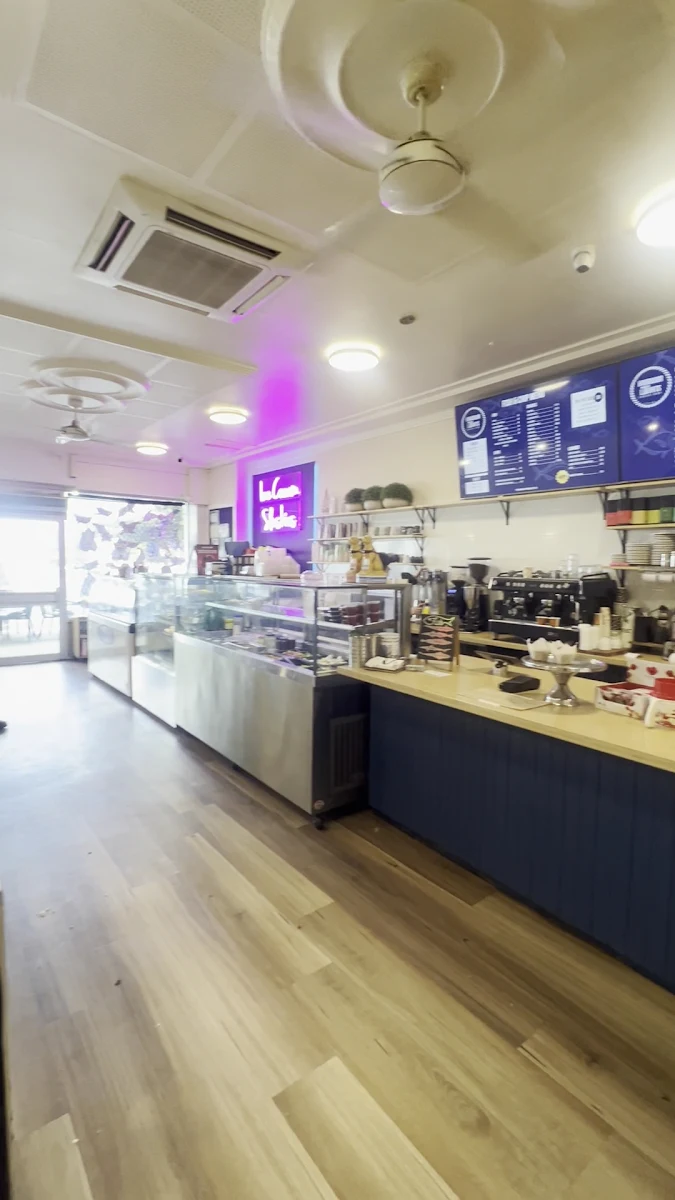 Vibe, Harbour Lights Snack Bar