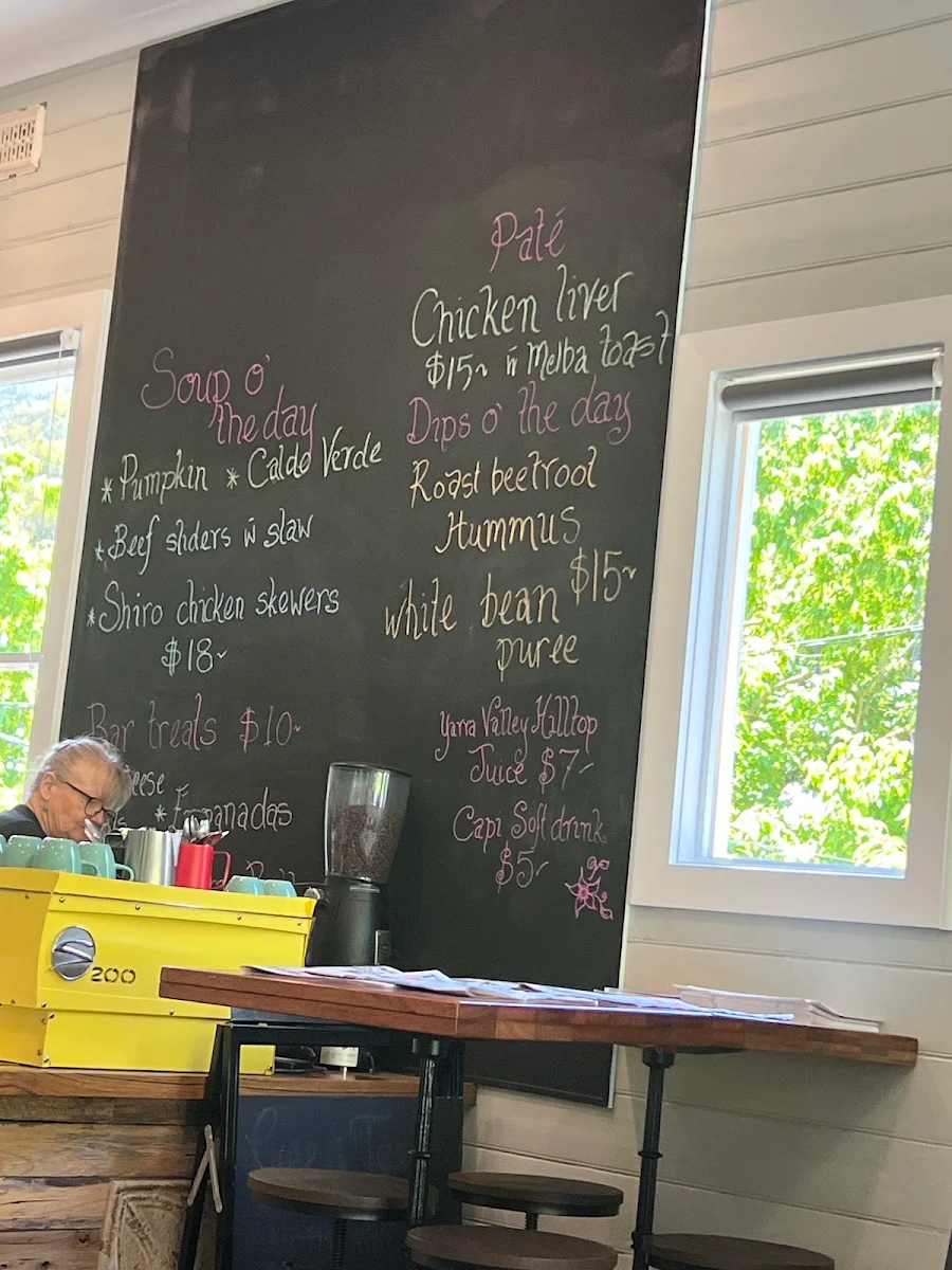Menu, Gee N tees
