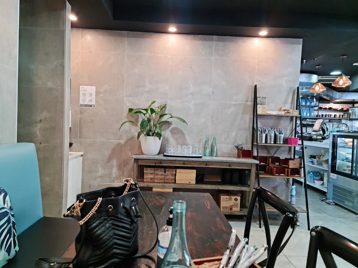Vibe, Affiniti Cafe