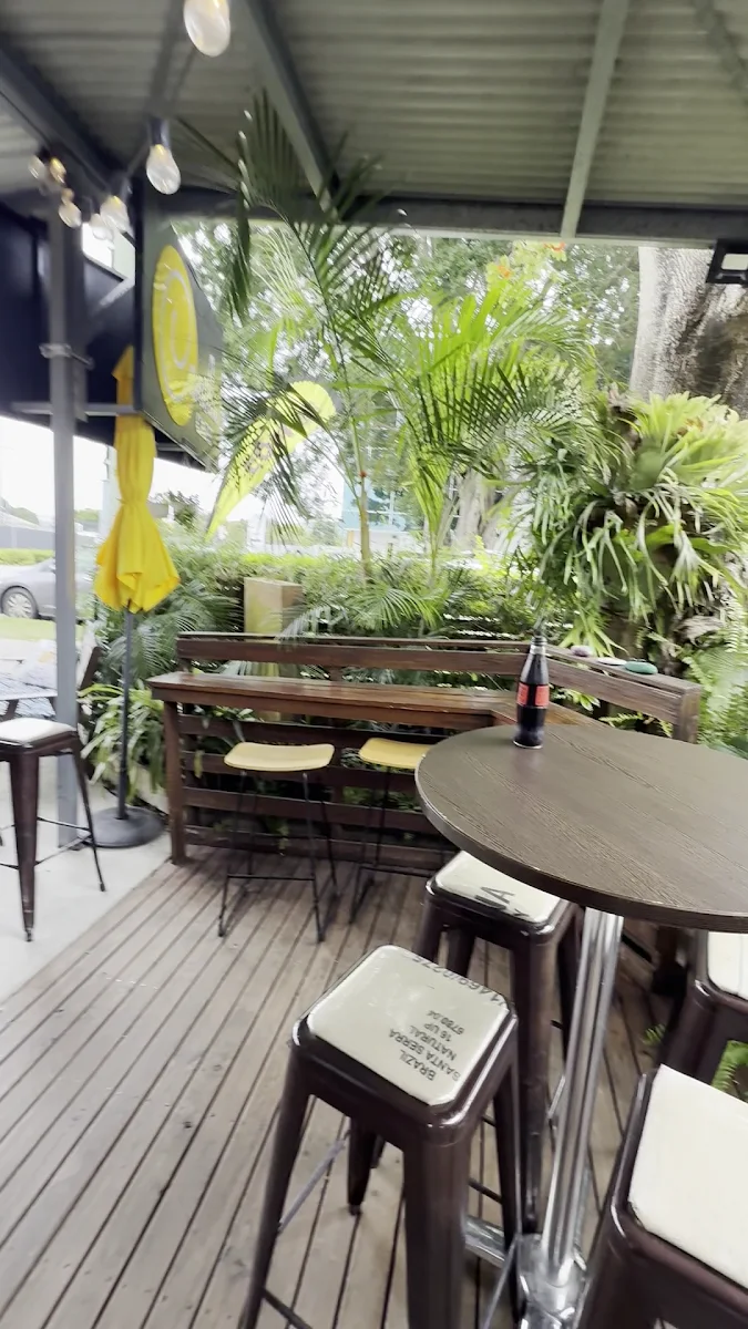 Vibe, Canela Cafe