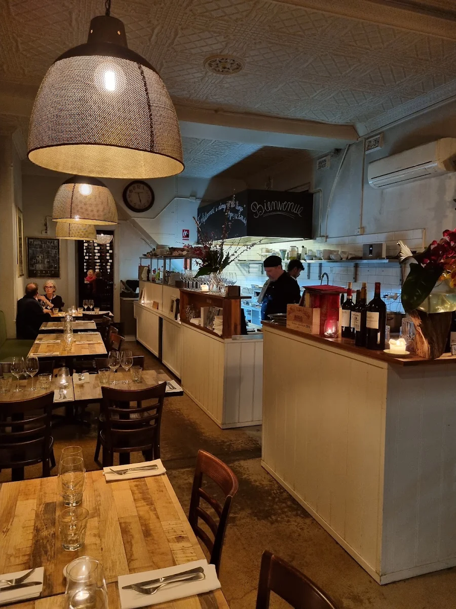Vibe, Bistro St Jacques