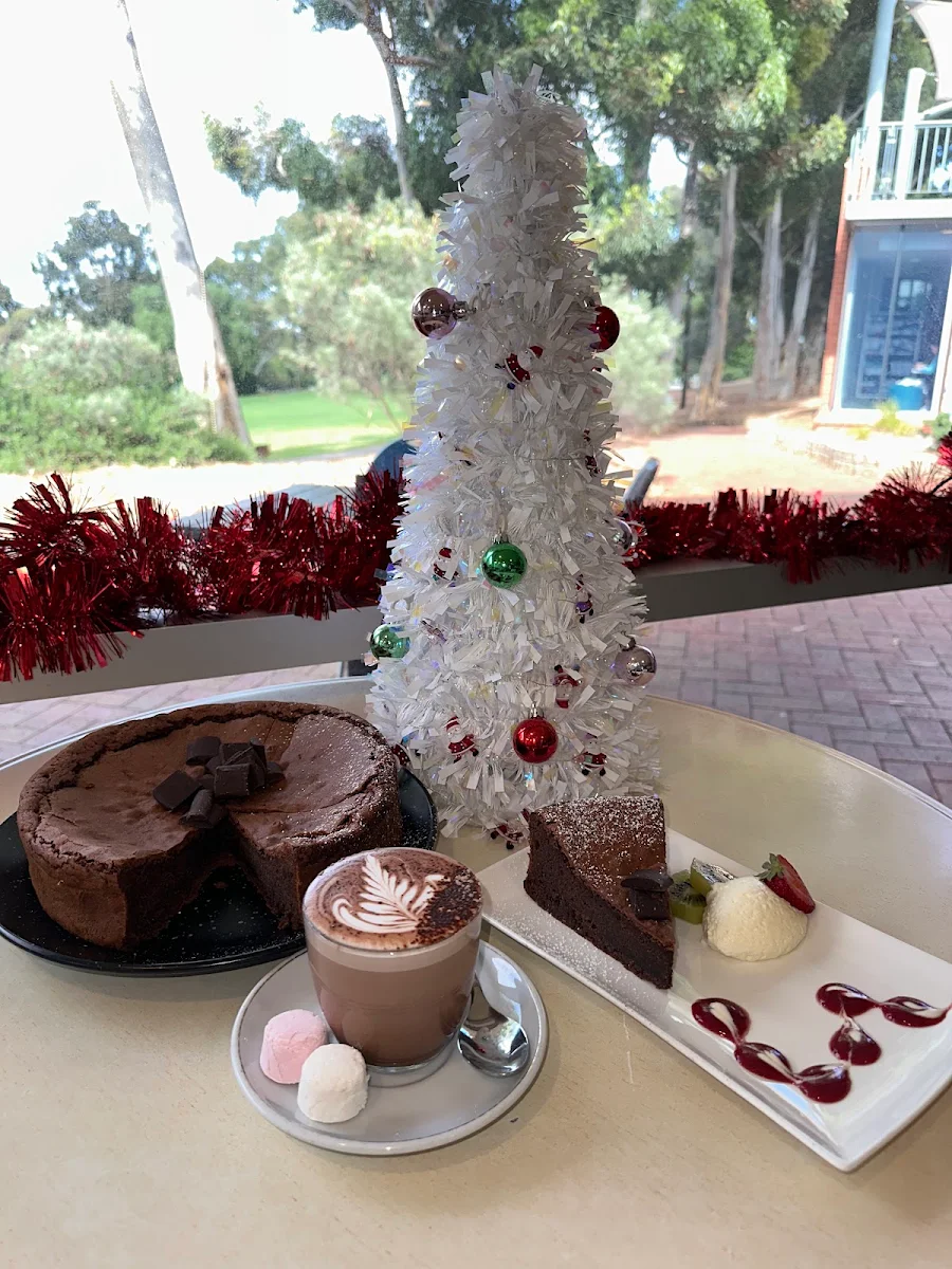 Food & drink, Bake & Brew Cafe