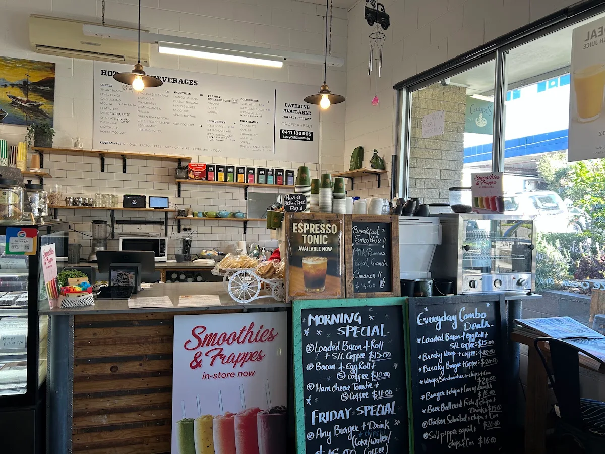 Vibe, Cozy Cubz Cafe