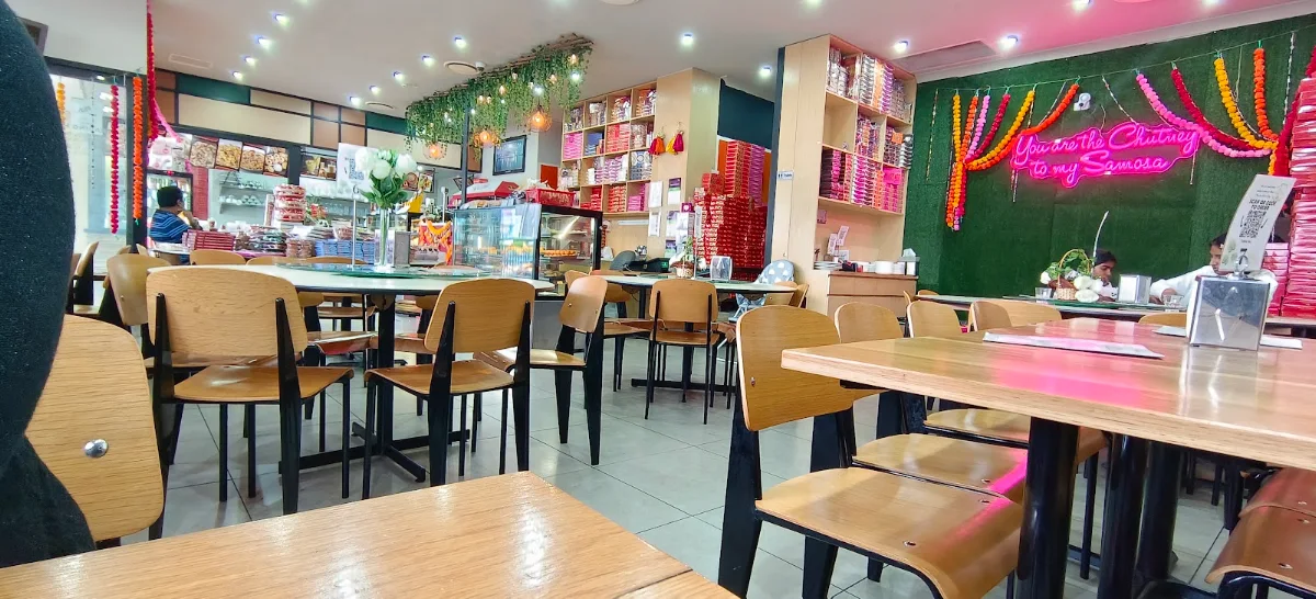 Vibe, Royal Rangla Punjab (Royal Sweets)