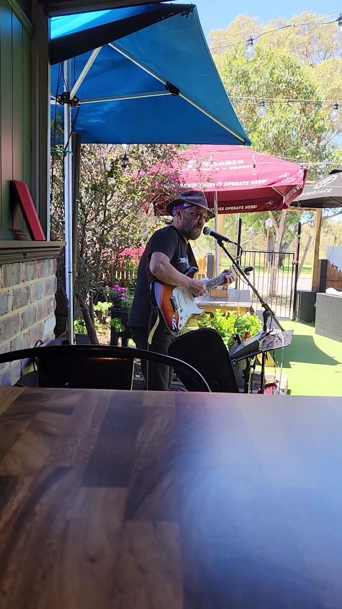Vibe, Jackadders Restaurant