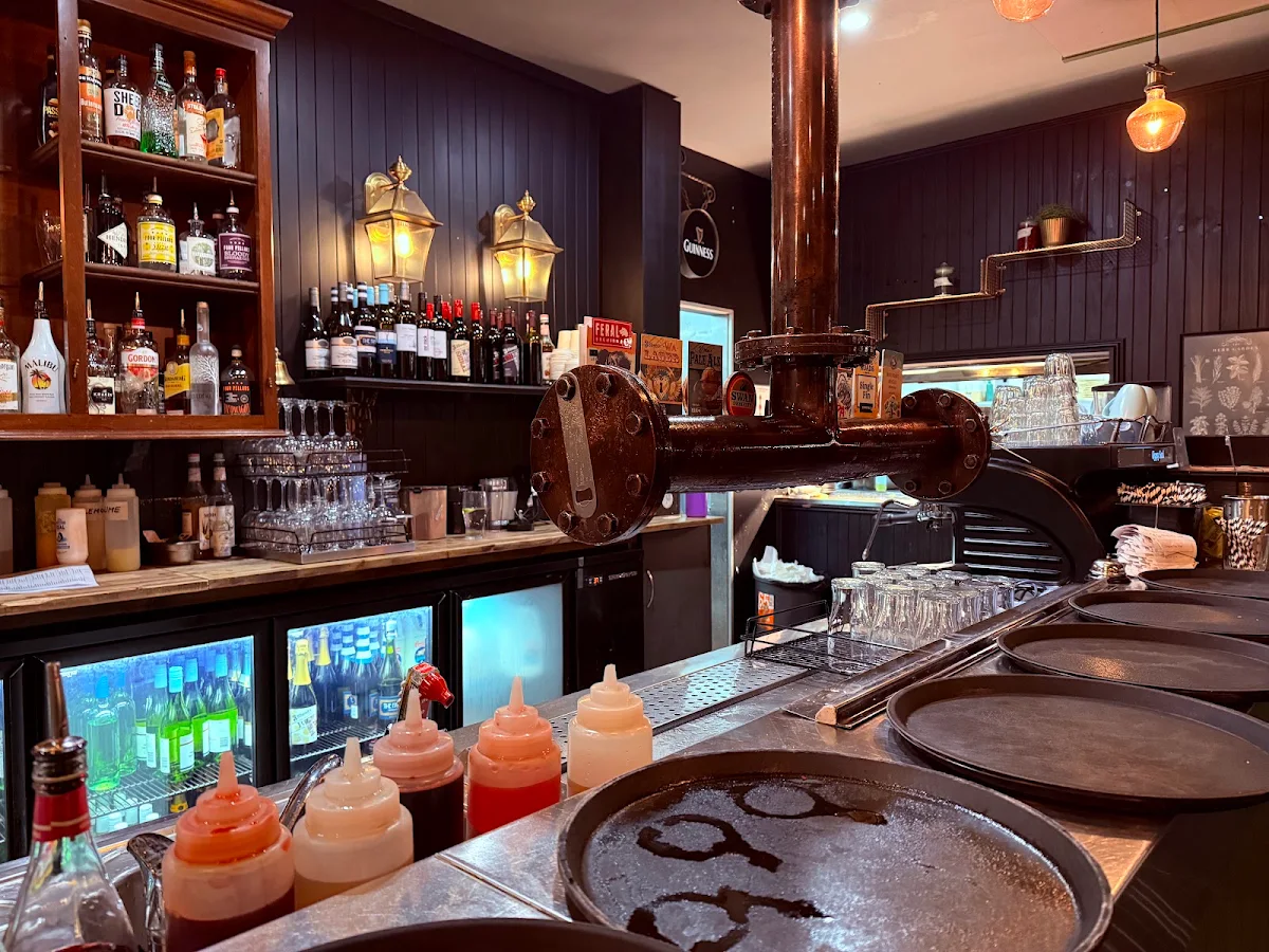 Vibe, Jackadders Restaurant