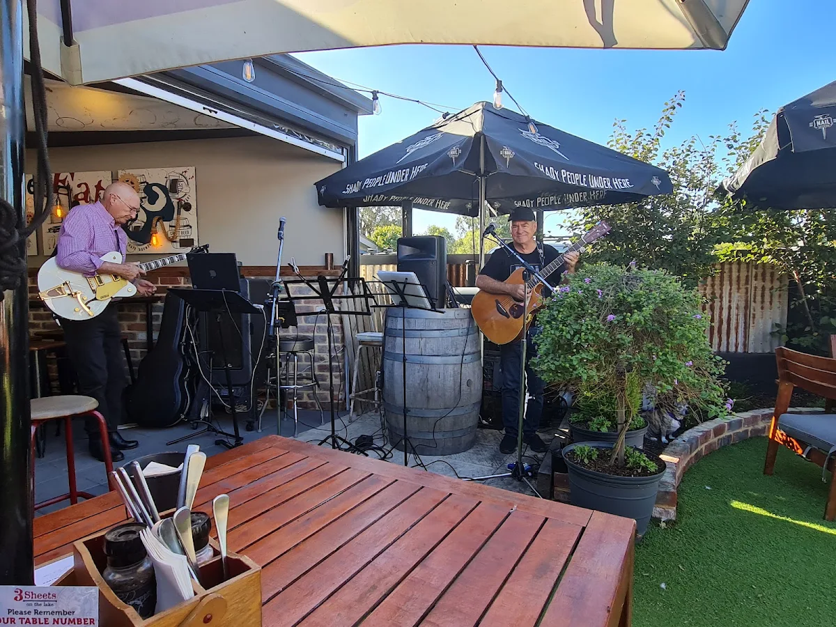 Vibe, Jackadders Restaurant