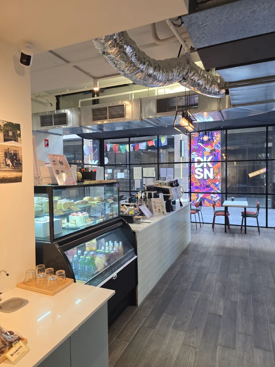 Vibe, OUR HOURS bakery cafe