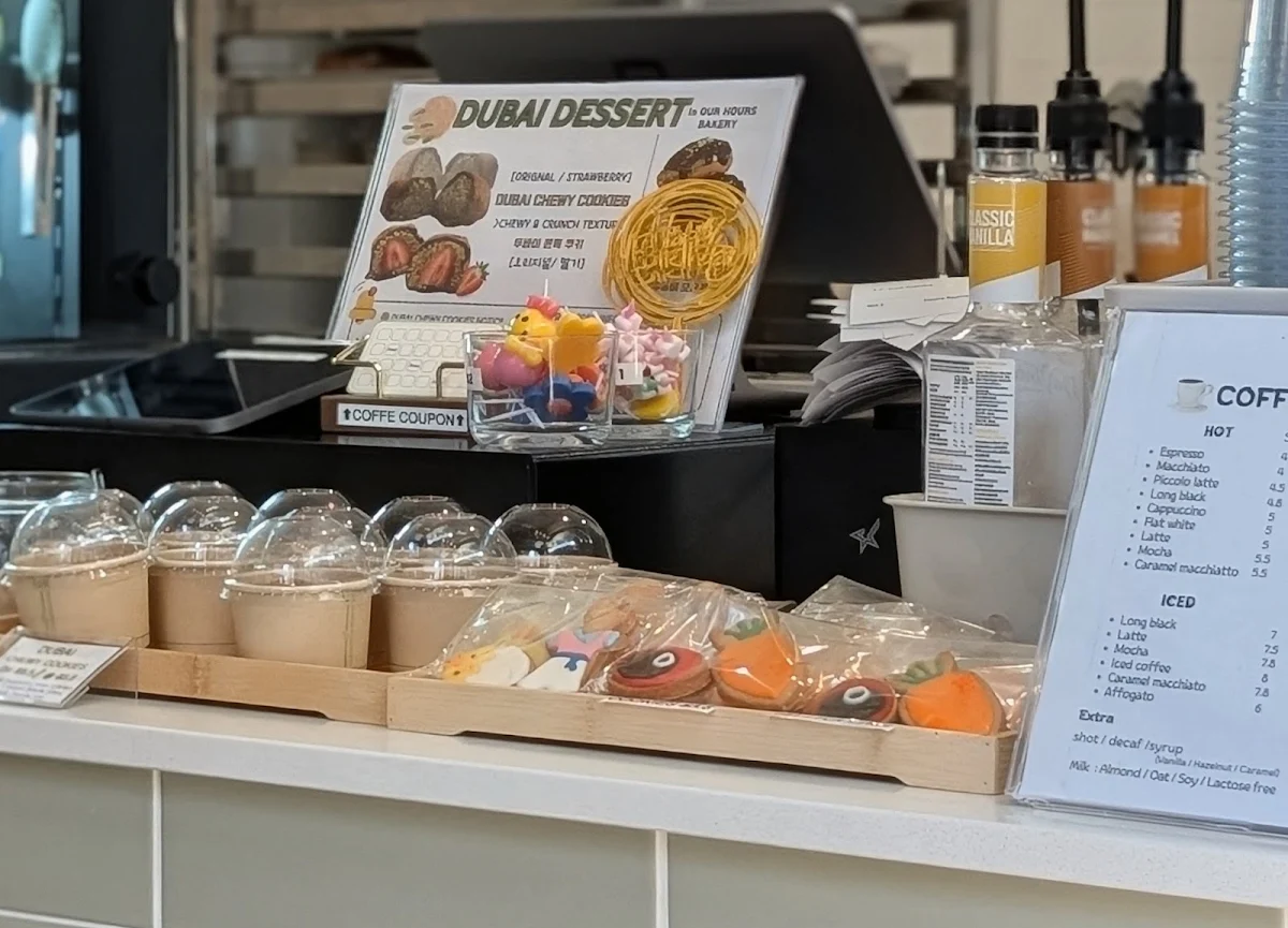 Vibe, OUR HOURS bakery cafe