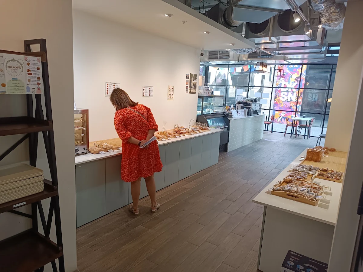 Vibe, OUR HOURS bakery cafe