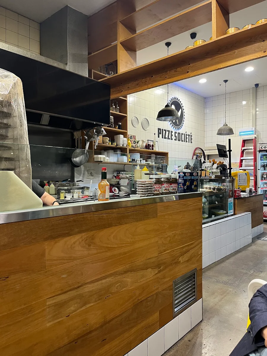 Vibe, Pizze Societe