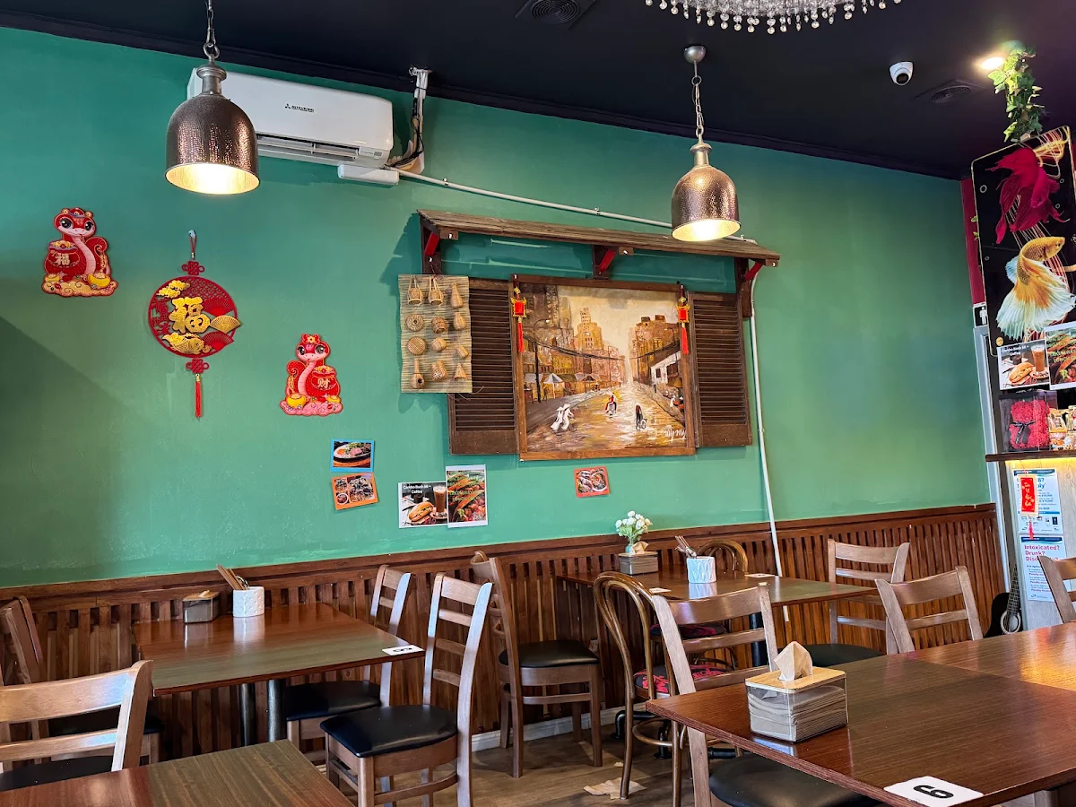 Vibe, Saigon River Restaurant