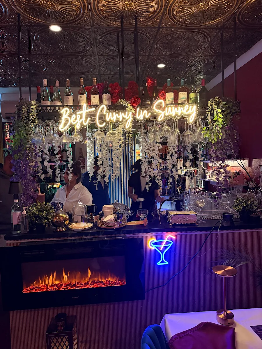 Vibe, Mumtaaz indian Bistro