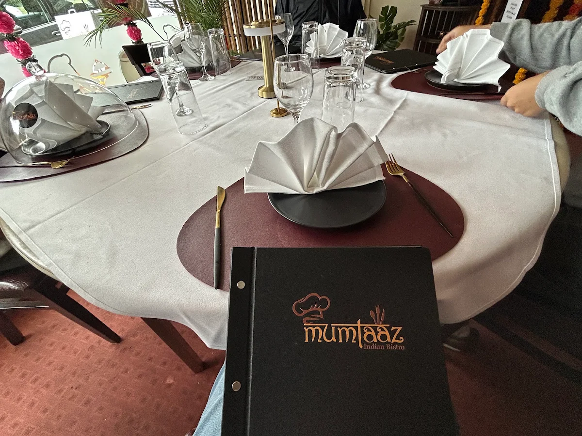 Vibe, Mumtaaz indian Bistro