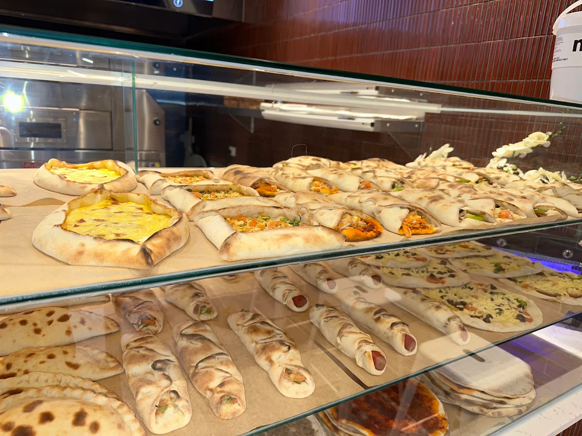 Vibe, Zet & Zaatar Bakery - Craigieburn