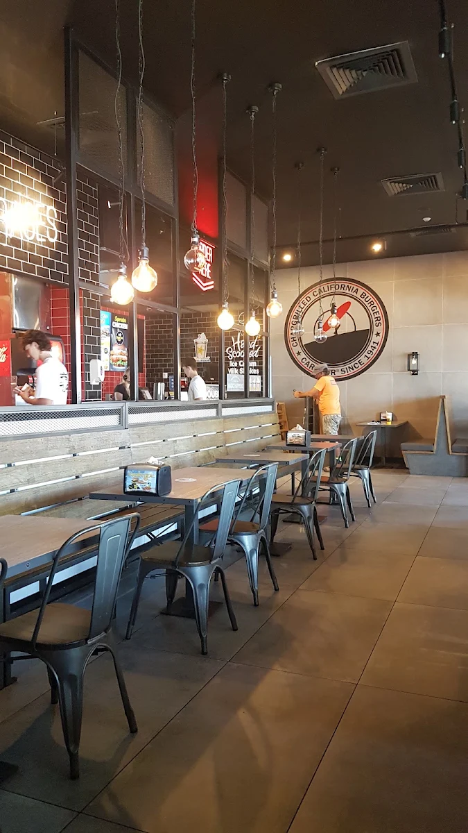 Vibe, Carl's Jr. Hope Island