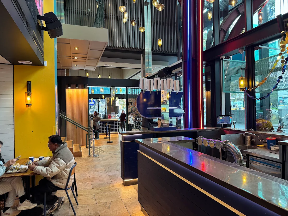 Vibe, Royal Stacks Crown Casino