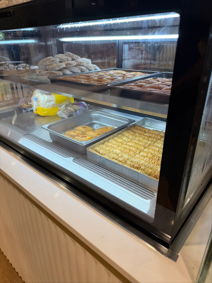 Vibe, Ja_le patisserie and cafe