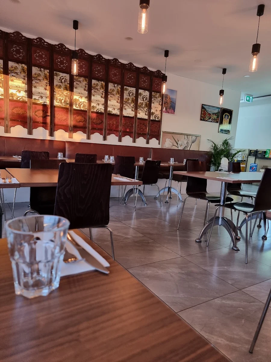 Vibe, Country Garden Indian Cuisine