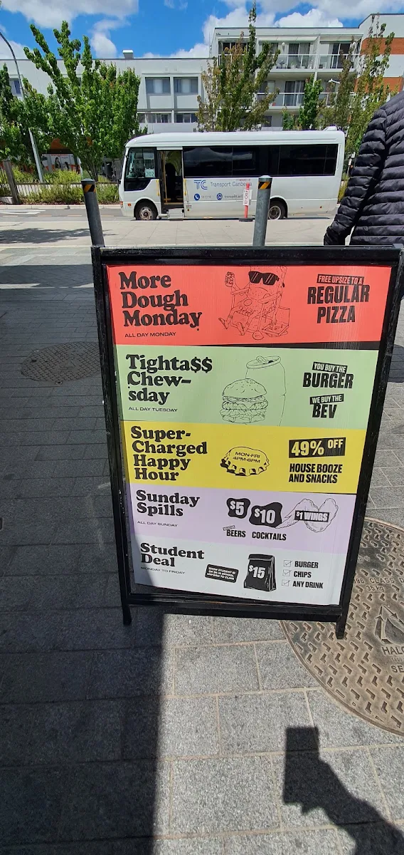 Menu, Grease Monkey Gungahlin
