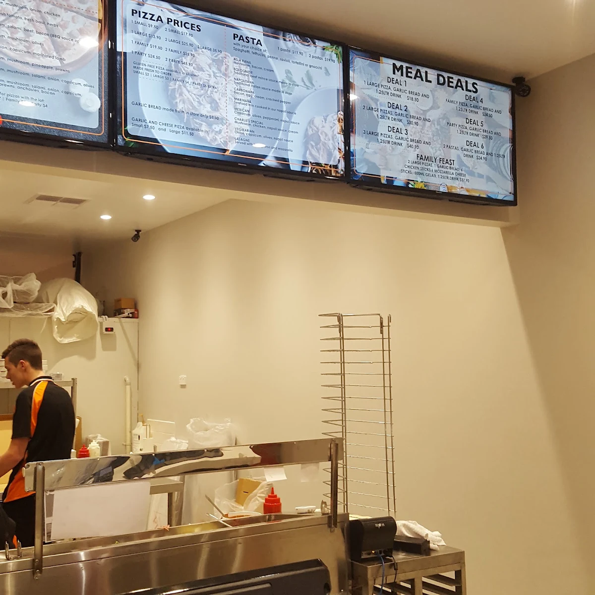 Menu, Coco's Pizza