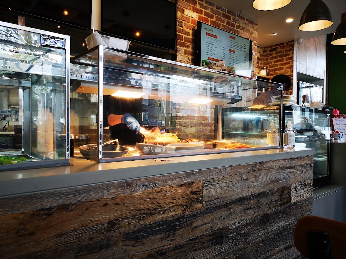 Vibe, Mister Banh Mi Vietnamese Kitchen