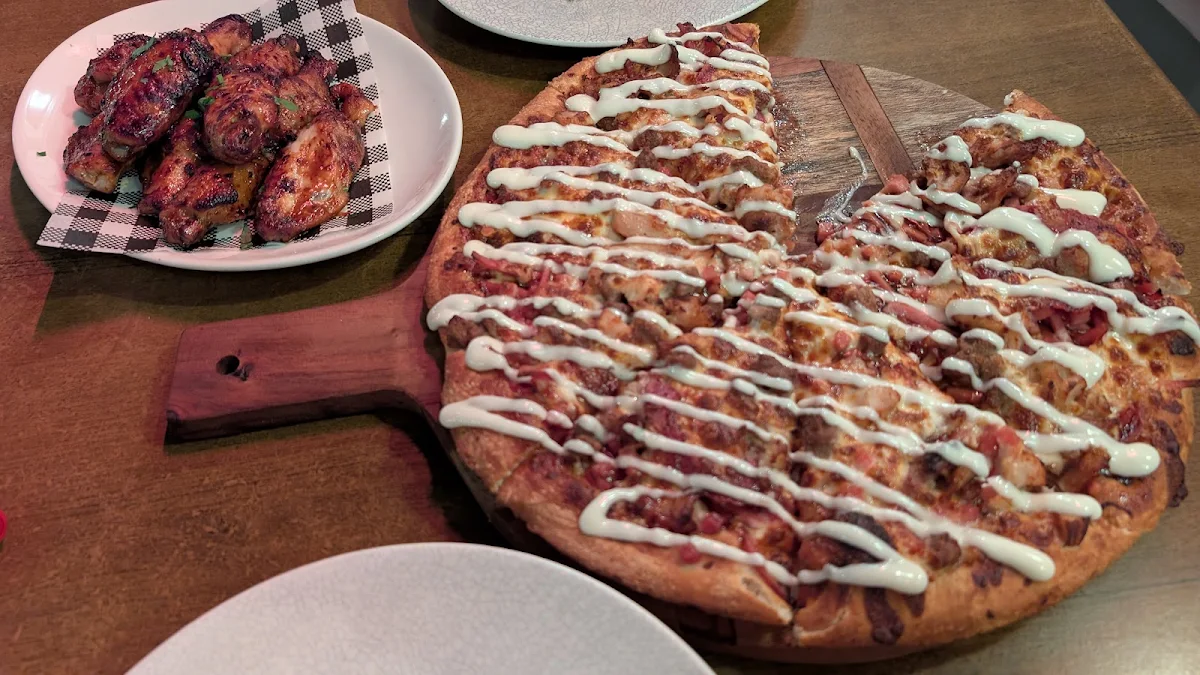 Food & drink, Luna Pizza