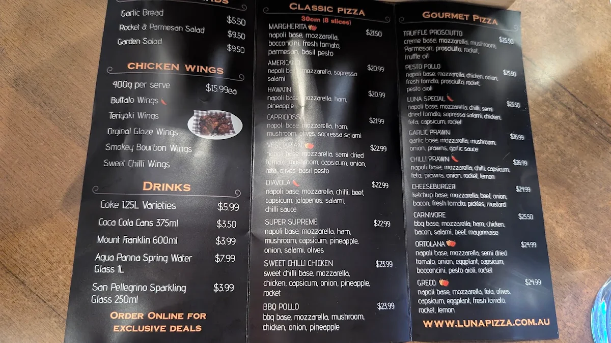 Menu, Luna Pizza