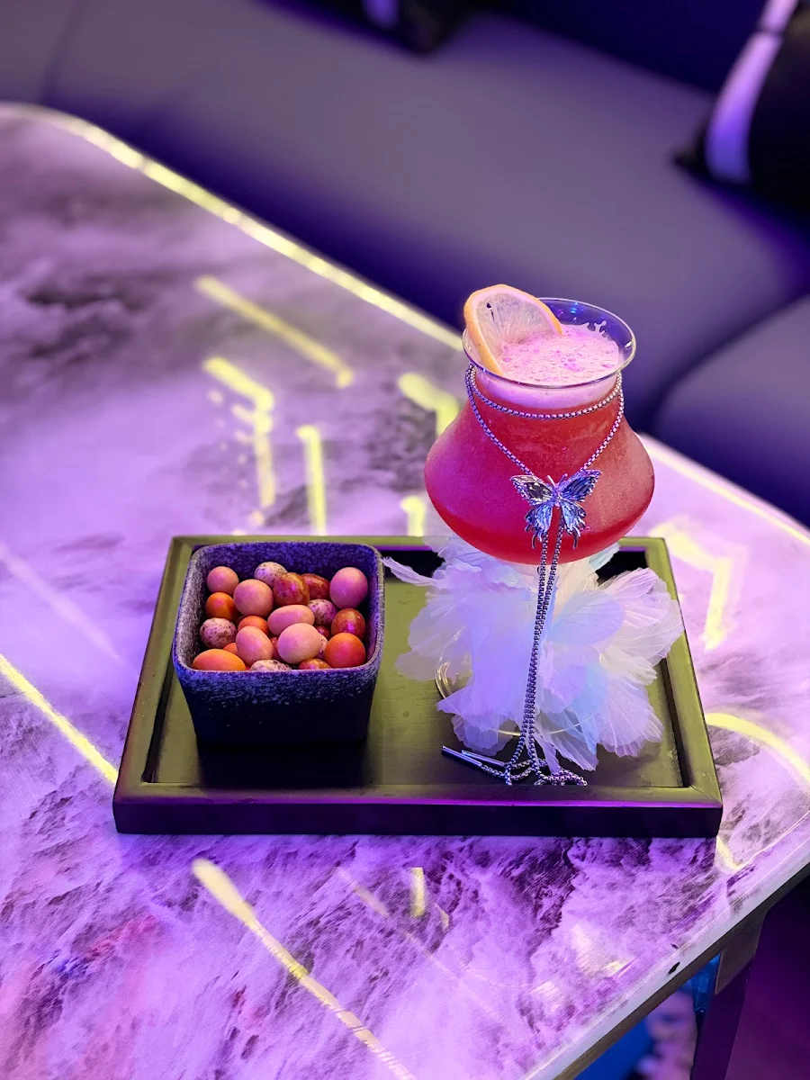 Food & drink, HUTAOLI MUSIC BAR AND RESTAURANT