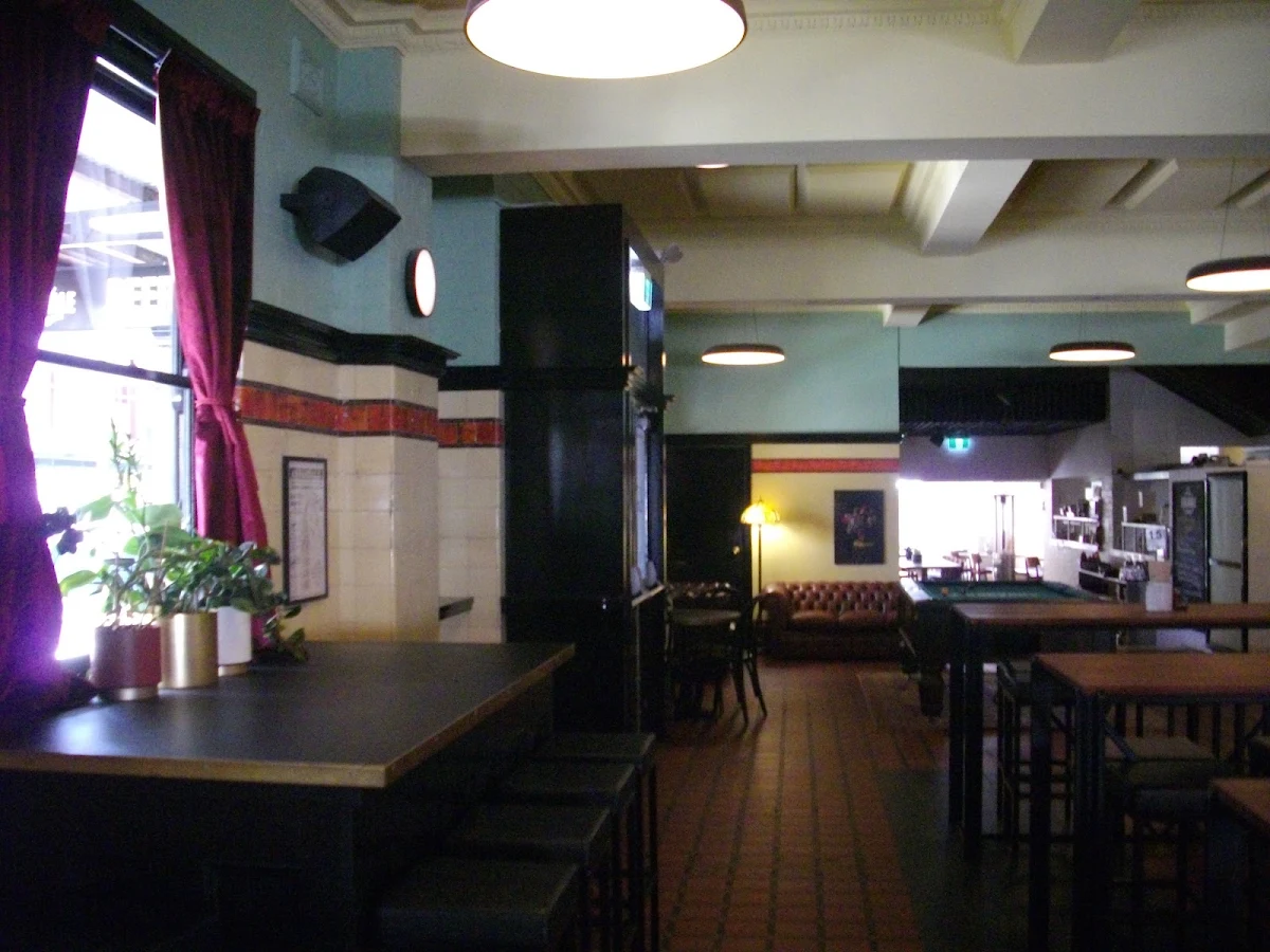 Vibe, The Annandale Hotel