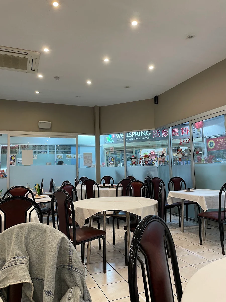 Vibe, Fortune8 Chinese Restaurant