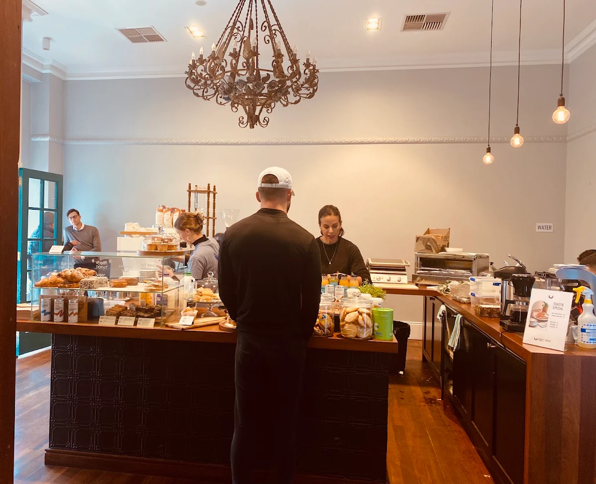Vibe, Veneziano Coffee