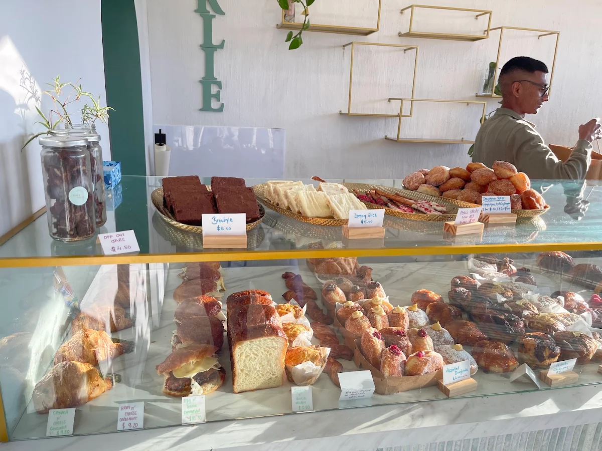 Vibe, Charlie Bakery Grovedale