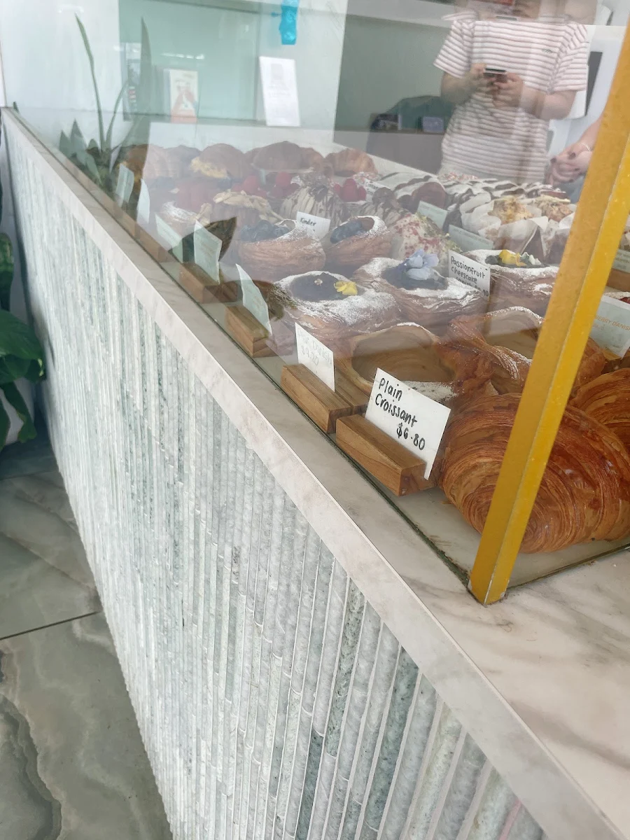 Vibe, Charlie Bakery Grovedale