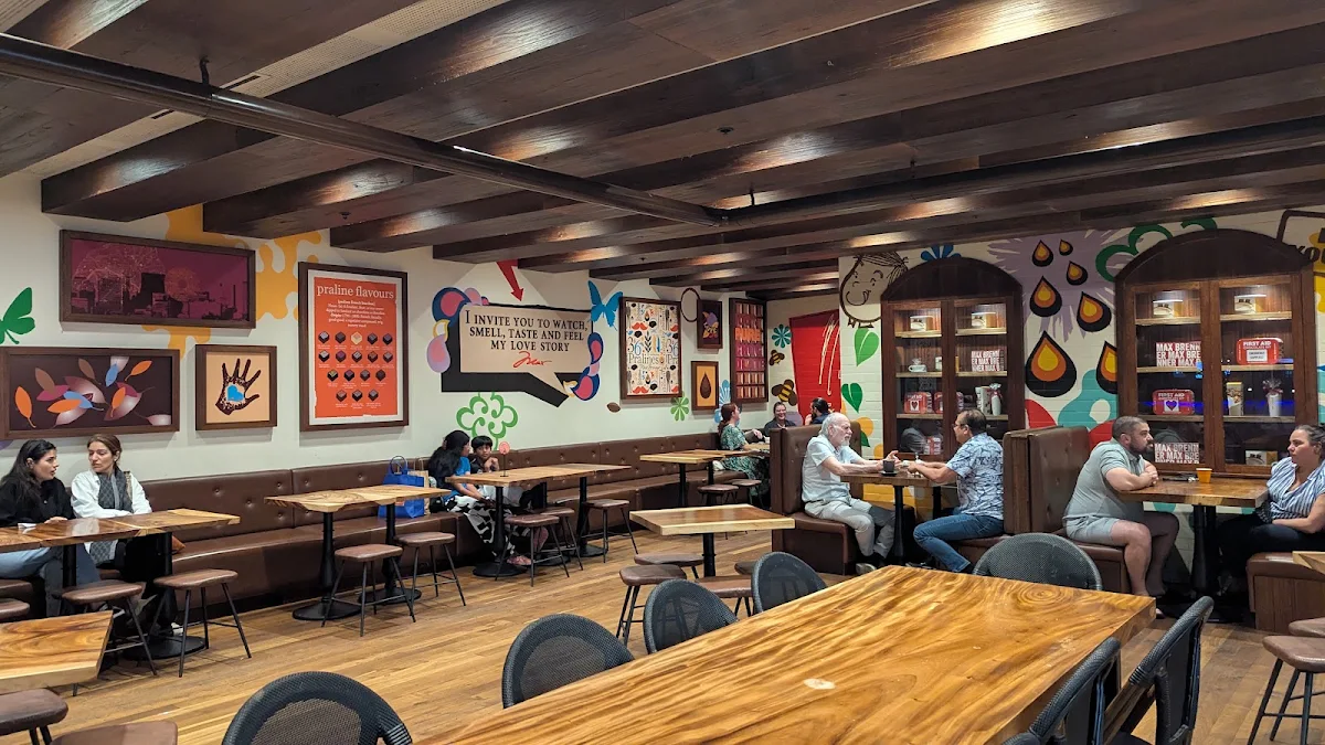 Vibe, Max Brenner - Narellan