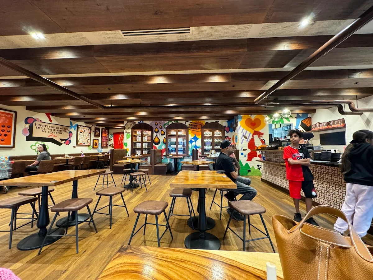 Vibe, Max Brenner - Narellan
