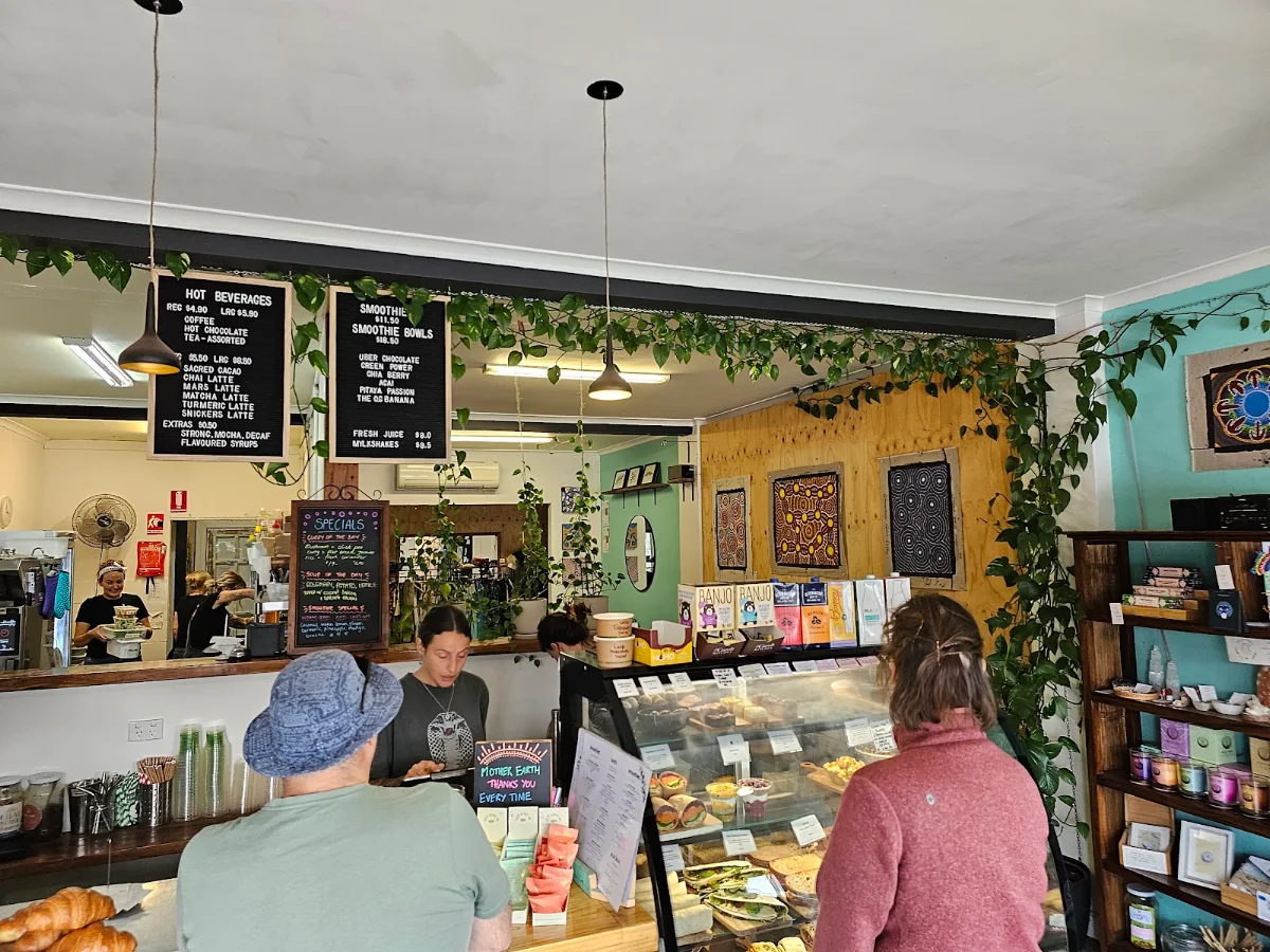 Vibe, Hunter Cafe