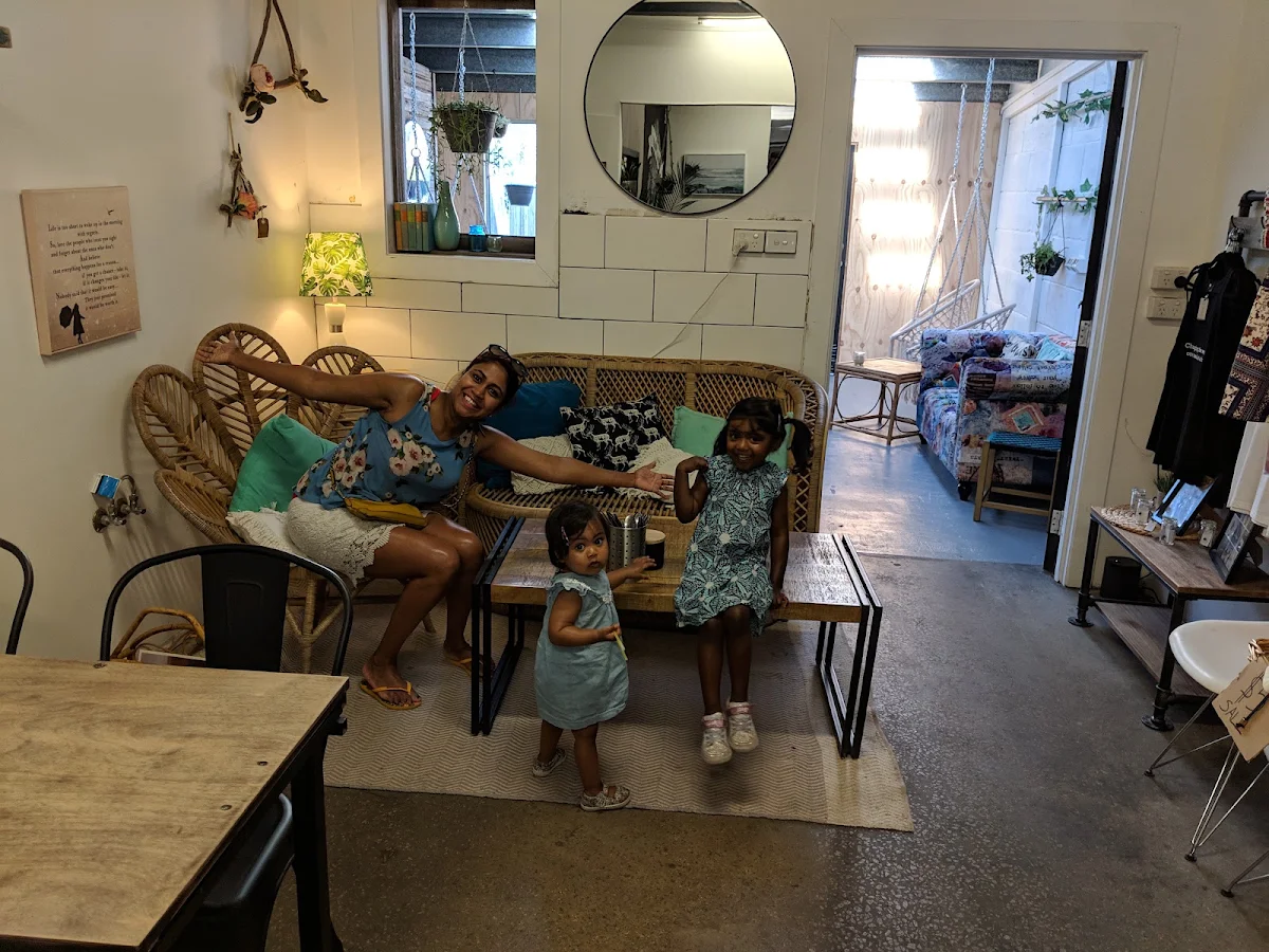 Vibe, Hunter Cafe