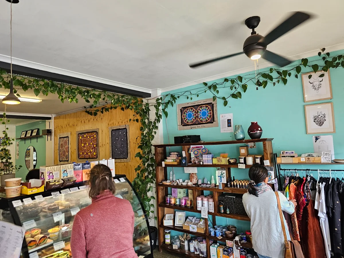 Vibe, Hunter Cafe