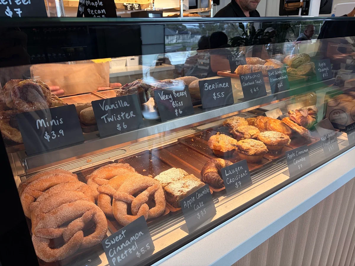 Vibe, Wanderlust German Bakery