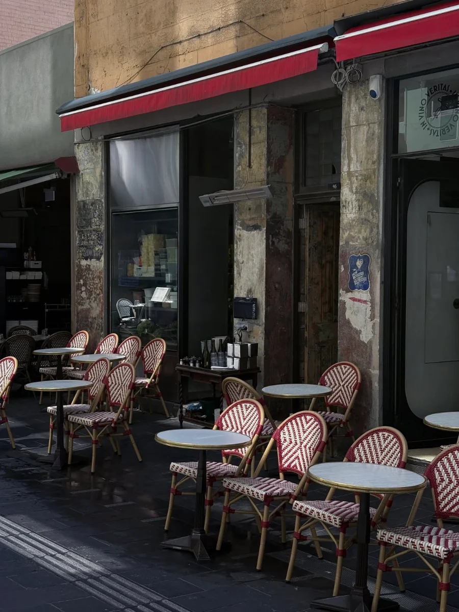 Vibe, Kirk's Wine Bar